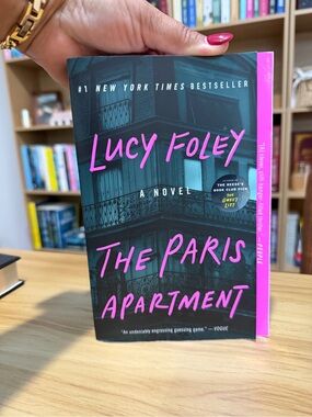 Lucy Foley The Paris Apartment - Black & Hot Pink Paperback
